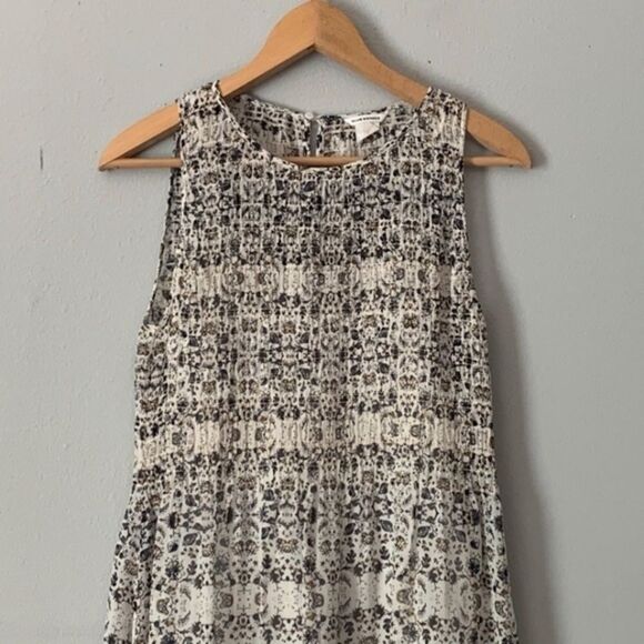 Club Monaco Helvi Smocked Printed Silk Dress - Picture 4 of 8